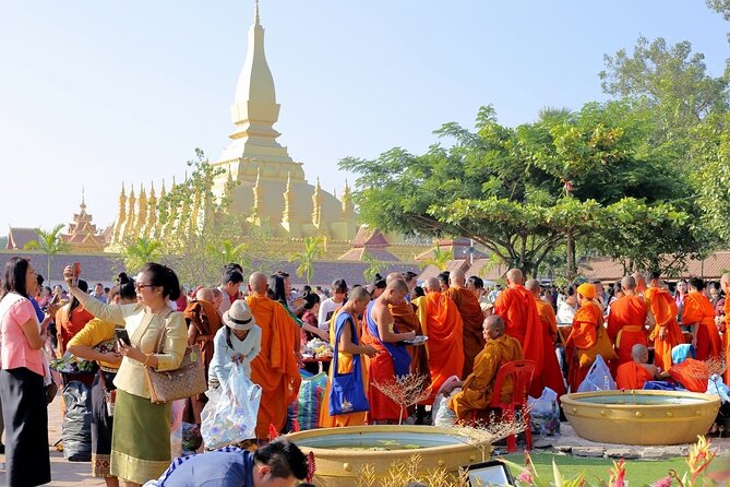 1-Day Vientiane City Adventure: Top Sights & Hidden Gems - Pha That Luang: the big sacred stupa moment