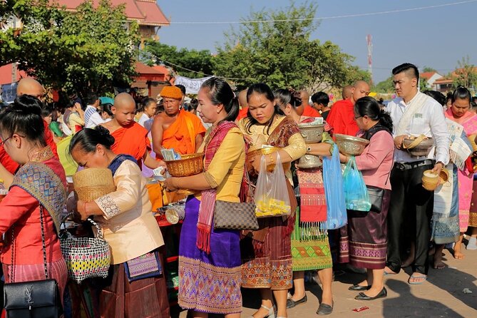 1-Day Vientiane City Adventure: Top Sights & Hidden Gems - Wat Si Muang: a calmer temple closer