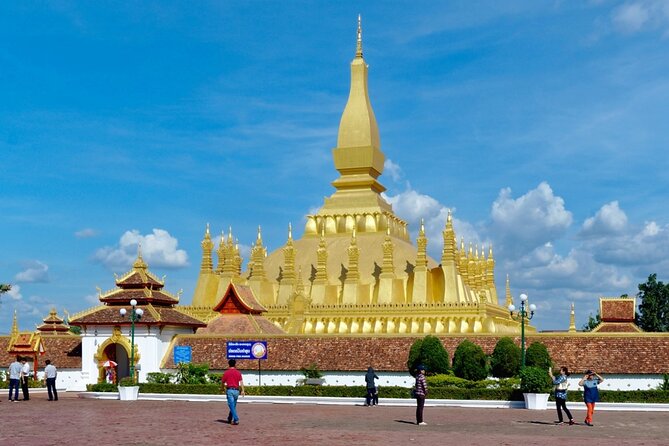 A Full Day in Laid-Back Vientiane - Patuxai Victory Gate, plus the Optional Climb