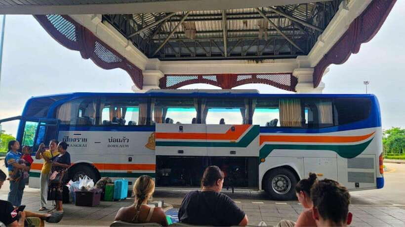 Chiang Rai: 2-Day Transfer to Luang Prabang by Slow Boat - Who should book this slow boat transfer, and who should skip it