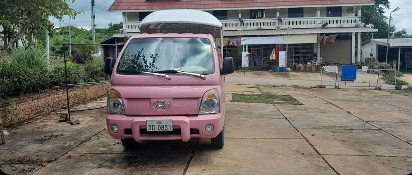 From Chiang Mai: Slow Boat to Luang Prabang 3 days/2 nights - Day 3 slow boat: check in by 8:30 a.m., arrive in Luang Prabang around 5 p.m.