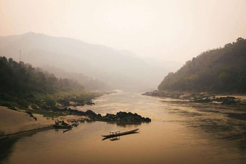 From Chiang Rai : 2 Day 1 Night Slow Boat to Luang Prabang - Day 1: Chiang Rai pickup, Huay Xai border step, and the Mekong to Pakbeng
