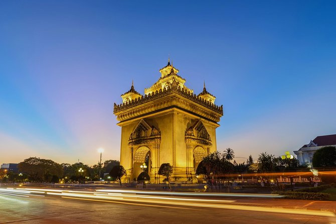 Guided Vientiane City and Buddha Park Full-Day Tour - Patuxai Roof Views and That Luang’s Golden Spire