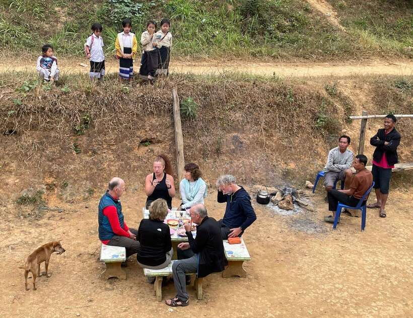 Luang Prabang: 3-Day Cultural Remote Trek With Homestay - Day 2: Valley streams to a large mixed Hmong and Khmu village