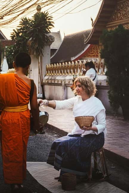 Luang Prabang: Almsgiving Ceremony Offering - Tak Bat in Luang Prabang: what the morning almsgiving feels like