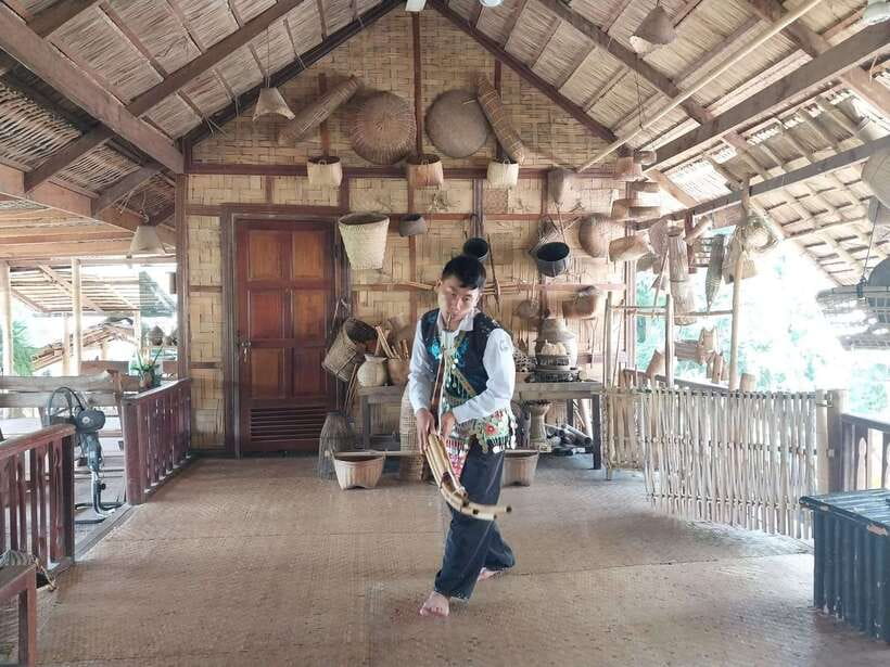 Luang Prabang: Bamboo Weaving Workshop & Cooking Class - What you’ll eat and how the meal fits the schedule