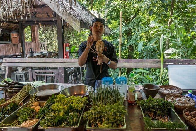 Luang Prabang Cooking, Pottery & Candle Experience - Group size, energy level, and how the day actually feels