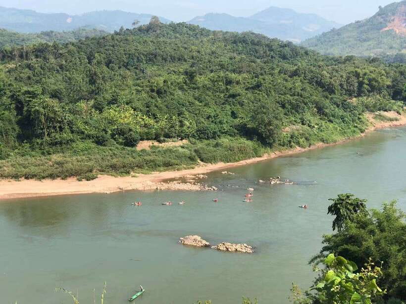 Luang Prabang: Kayak Tour to Pak Ou Caves - How the Mekong Kayak Turns Lunch Into an Event