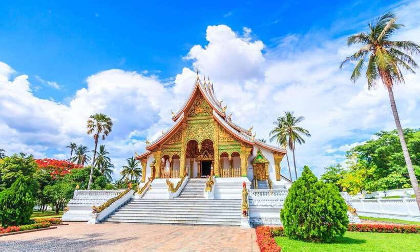 Luang Prabang Private Full-Day Tour and Lunch - Wat Mai and the quieter climb up Mount Phousi