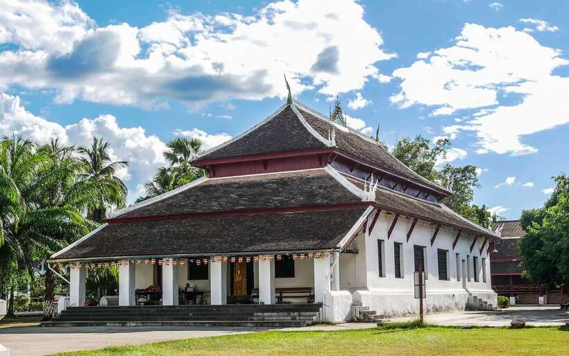 Luang Prabang Private Full-Day Tour and Lunch - Lunch and breaks that keep the day enjoyable