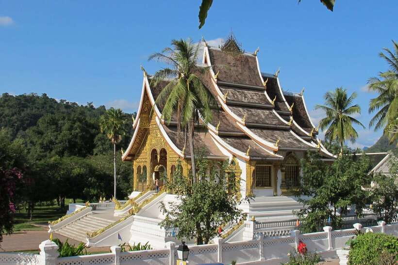 Luang Prabang: Private Must-See Sights and Mount Phousi Tour - Why this Luang Prabang route works so well