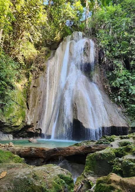 Nong Khiaw: Muang Ngoi, View Point, Water Fall and Kayaking - Tad Mok Waterfall time: lunch, a cool pool, and weather reality