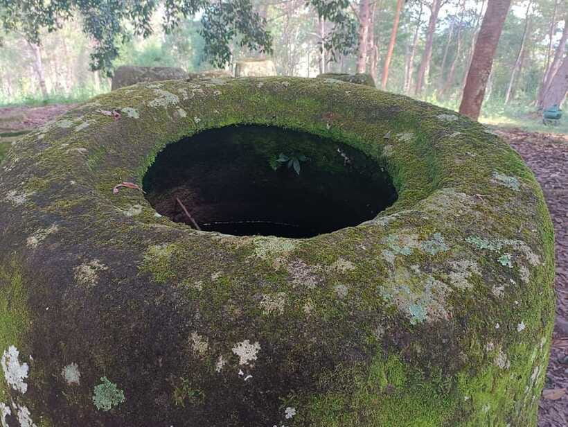 Plain of jars private tour - Muang Khoun former capital ruins: Wat Phia Wat and That Foun