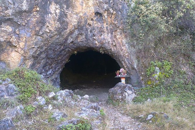 Plain of jars tour with local guide - Why the Plain of Jars route feels different from a quick photo stop