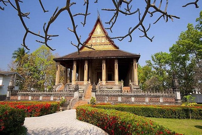 Private Tour: Vientiane City Tour Full Day with Buddha Park - Quick start in Vientiane, then Wat Si Saket with hundreds of Buddha images