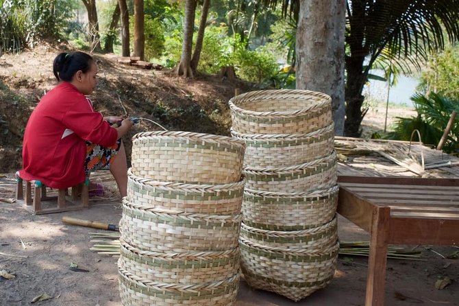 The Namkhan - Traditional Lao Bamboo Weaving - Tasting organic teas from the eco-farm