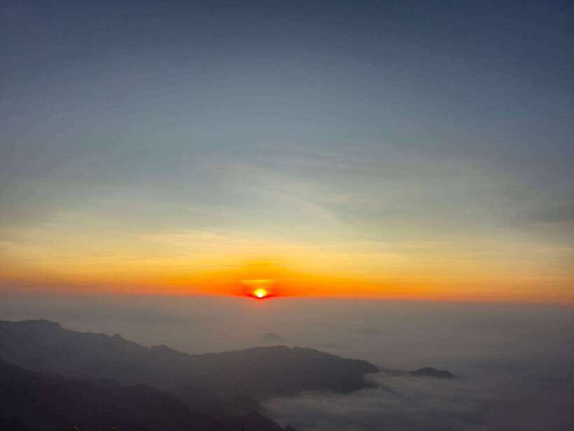 Transfer : wonder full Sunrise and landscape at Phu Chifa - The 10 to 15 minute viewpoint hike and what you do once you’re there