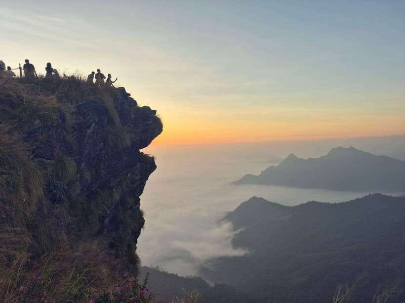 Transfer : wonder full Sunrise and landscape at Phu Chifa - Who this Phu Chi Fa sunrise transfer is best for