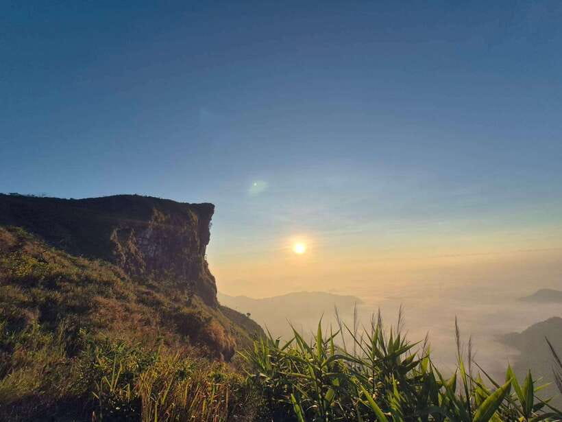 Transfer : wonder full Sunrise and landscape at Phu Chifa - Should you book this Phu Chi Fa sunrise transfer?