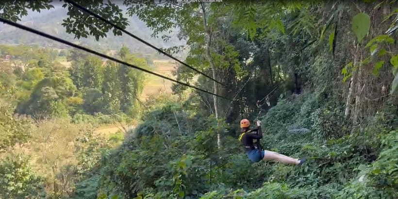 Vang Vieng: Hot Air Balloon,Kayak,Zipline,Blue lagoon1 Tour - Hot air balloon over Vang Vieng: what you get in 30 minutes and how to choose morning vs sunset