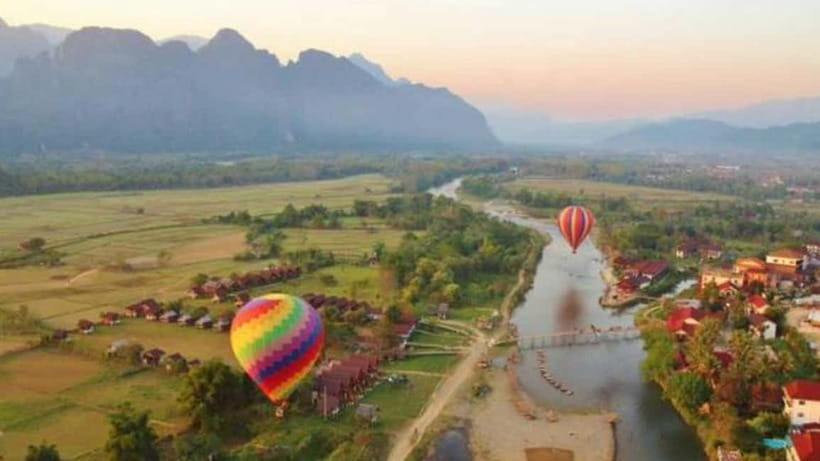 Vang Vieng: Hot Air Balloon Ride with City Hotel Pickup - The 30-Minute Balloon Flight: What You’ll Actually See