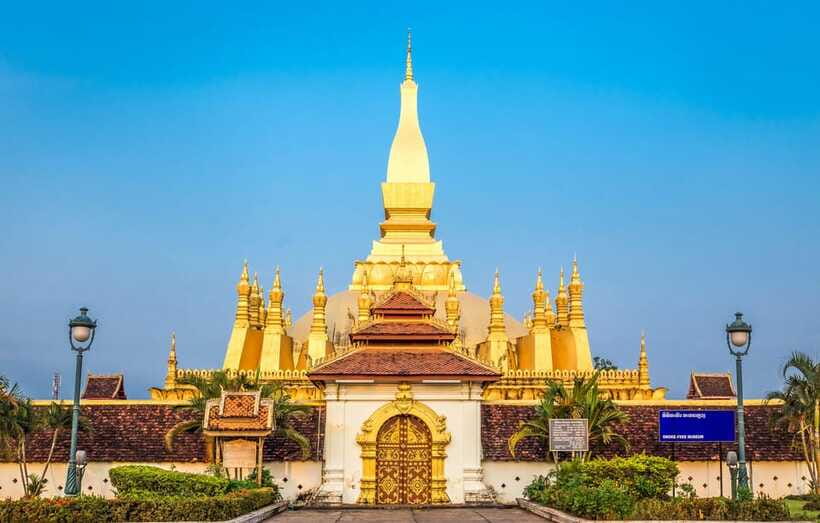 Vientiane City Highlights Tour with Buddha Park & Lunch - Patuxai: Climbing for Panoramic Vistas (Yes, Like an Arc de Triomphe)