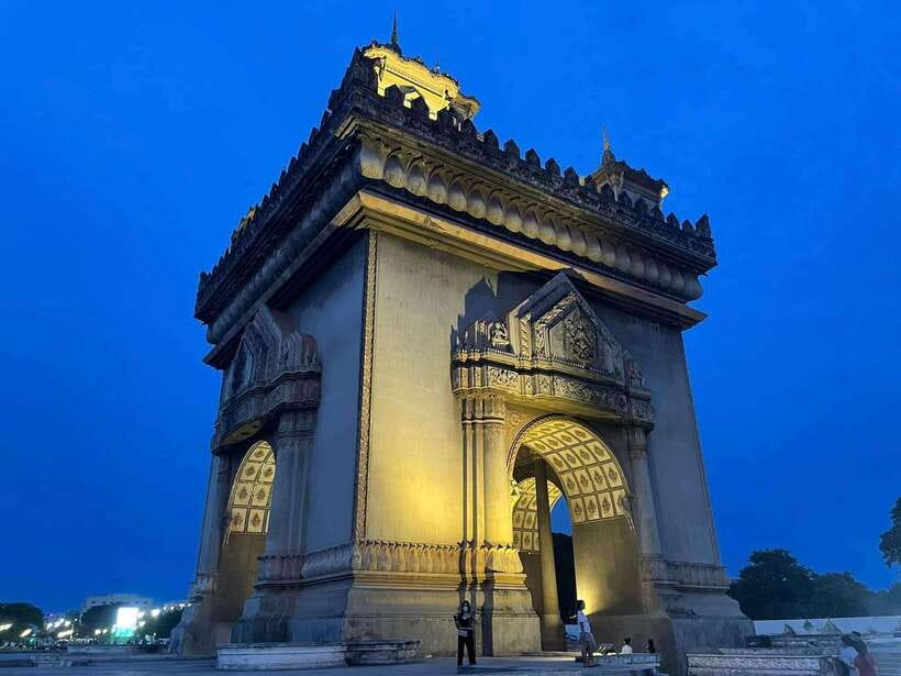 Vientiane City Highlights Tour with Buddha Park & Lunch - Lunch at a Local Lao Restaurant: Good for Taste, Watch the Budget