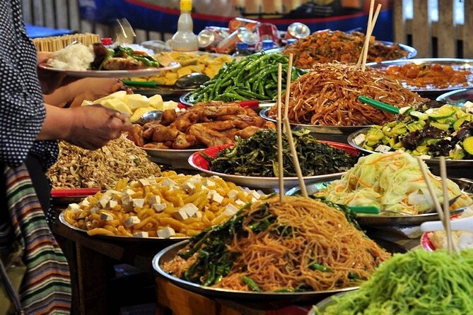 Vientiane Cuisine & Culture: The Hungry Tuk Tuk - How The Tuk-Tuk Night Makes Vientiane Feel Local