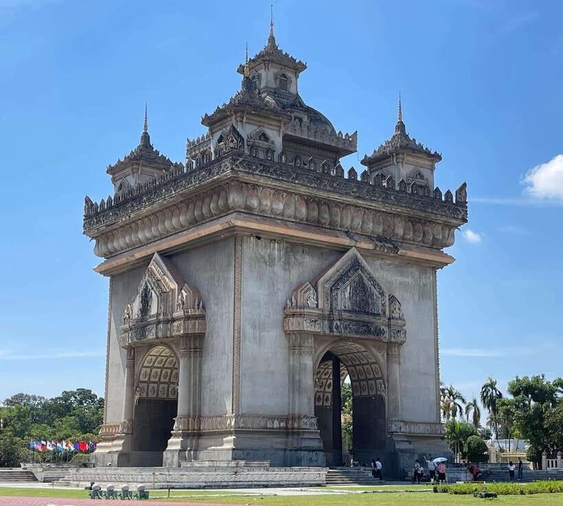 Vientiane: Half-Day City Tour with Patuxai and Buddha Park - Patuxai Monument: Victory Gate views and independence symbolism