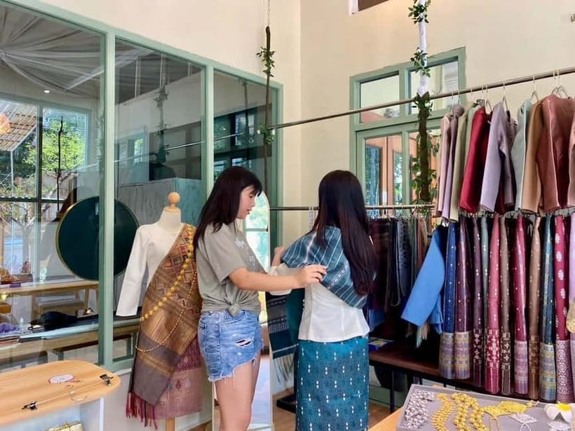 Vientiane: Lao Cultural Attire Rental Experience - Price and value: what $15 really buys you in Vientiane