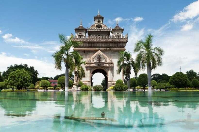 Vientiane : Private Custom Tour with a Local Guide - Buddha Park: slow, peaceful time after the city center