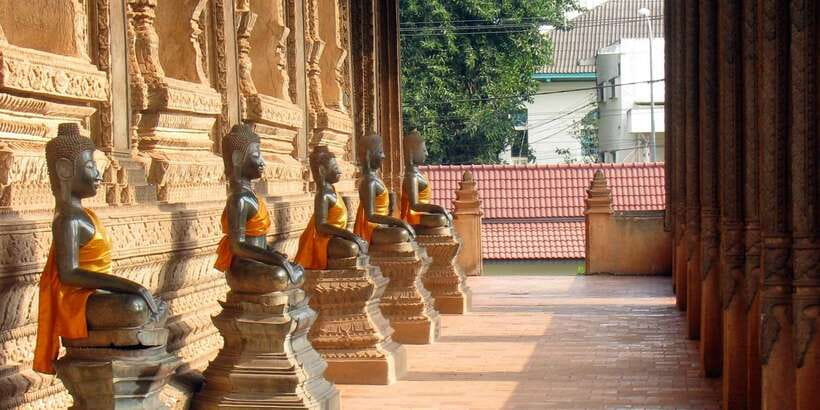 Vientiane: Private Full-day Must-See Sights & Sunset Tour - How the guide quality affects your day (and how to make it work)