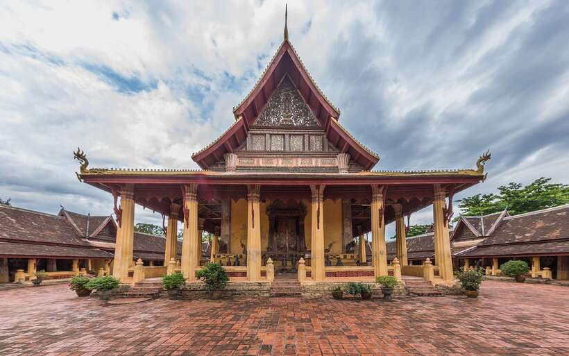 Vientiane: Private Full-Day Tour with Buddha Park and Lunch - Logistics That Can Affect Your Day