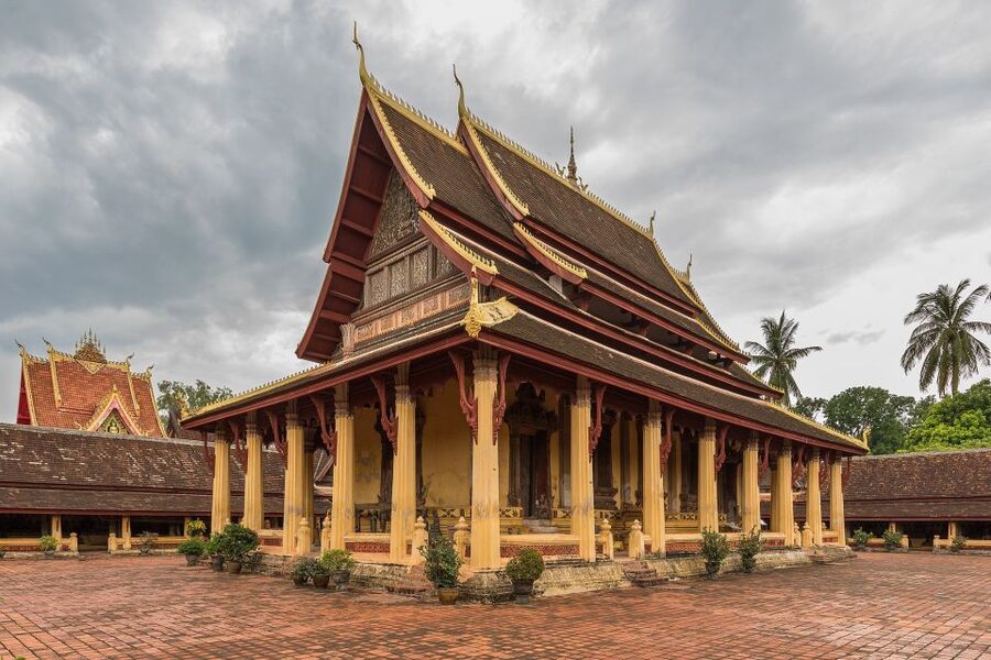 Vientiane Private Full-Day Tour with Buddha Park and Lunch - Should you book this Vientiane private tour?